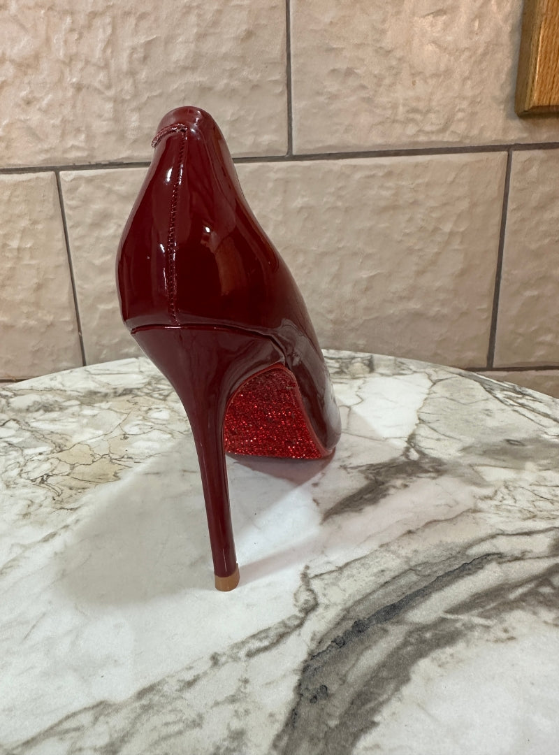 Olivia – Stiletto Heels בצבע אדום לכה