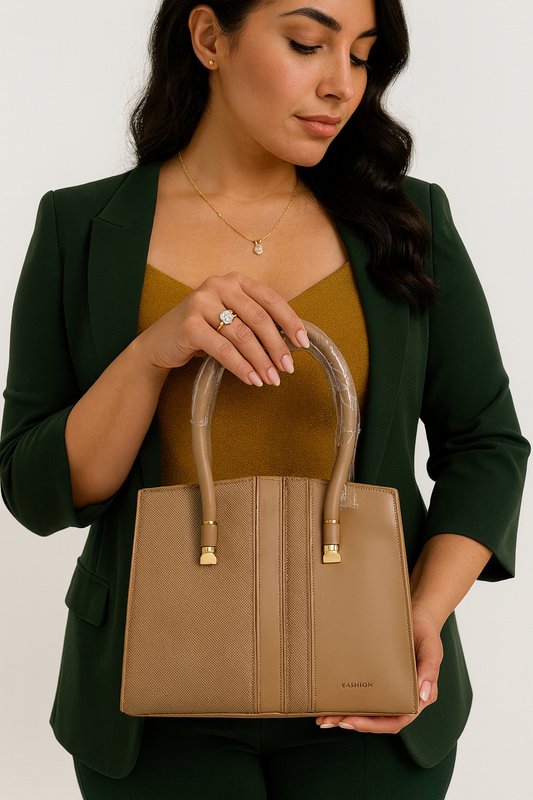 Isabella – תיק יד מובנה אלגנטי