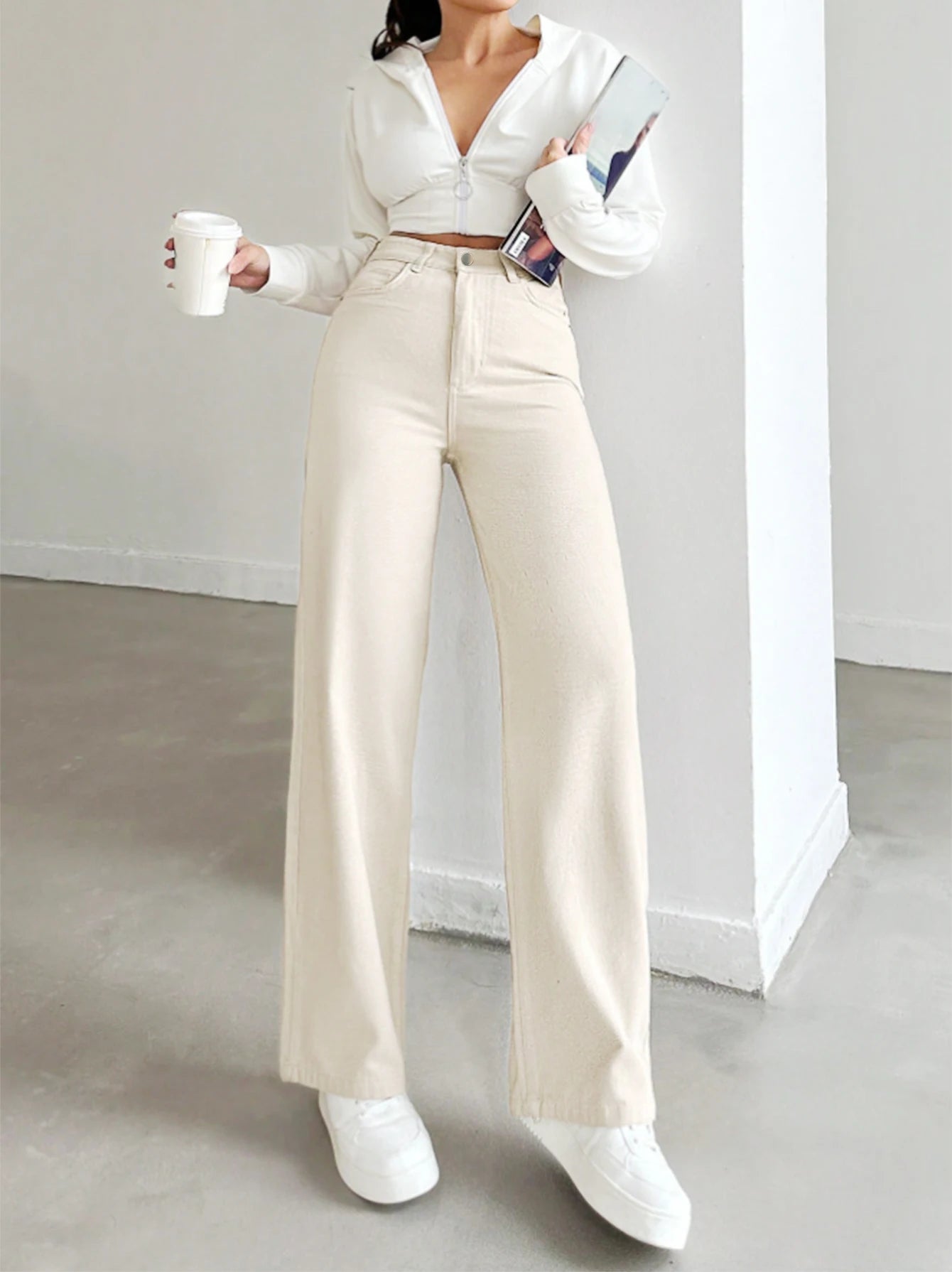 ג׳ינס ישר בגזרה גבוהה בגוון אפרסק בז' – CAMILLE