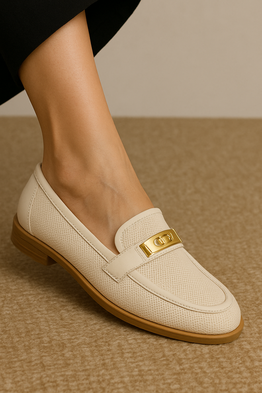 Sophia – Loafers עם אבזם מוזהב