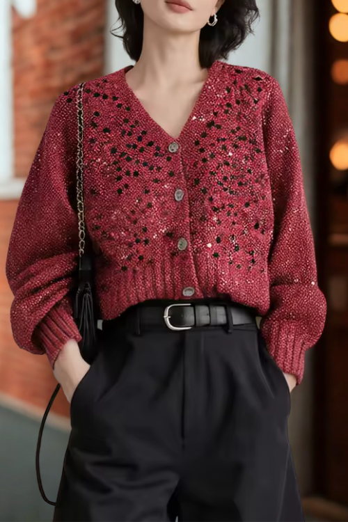 Marisela – קרדיגן סריג קצר עם כפתורים ופאייטים עדינים