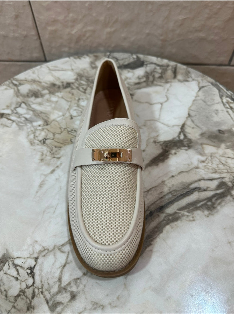 Sophia – Loafers עם אבזם מוזהב