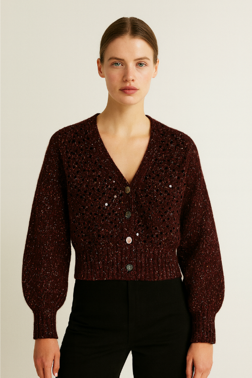 Marisela – קרדיגן סריג קצר עם כפתורים ופאייטים עדינים