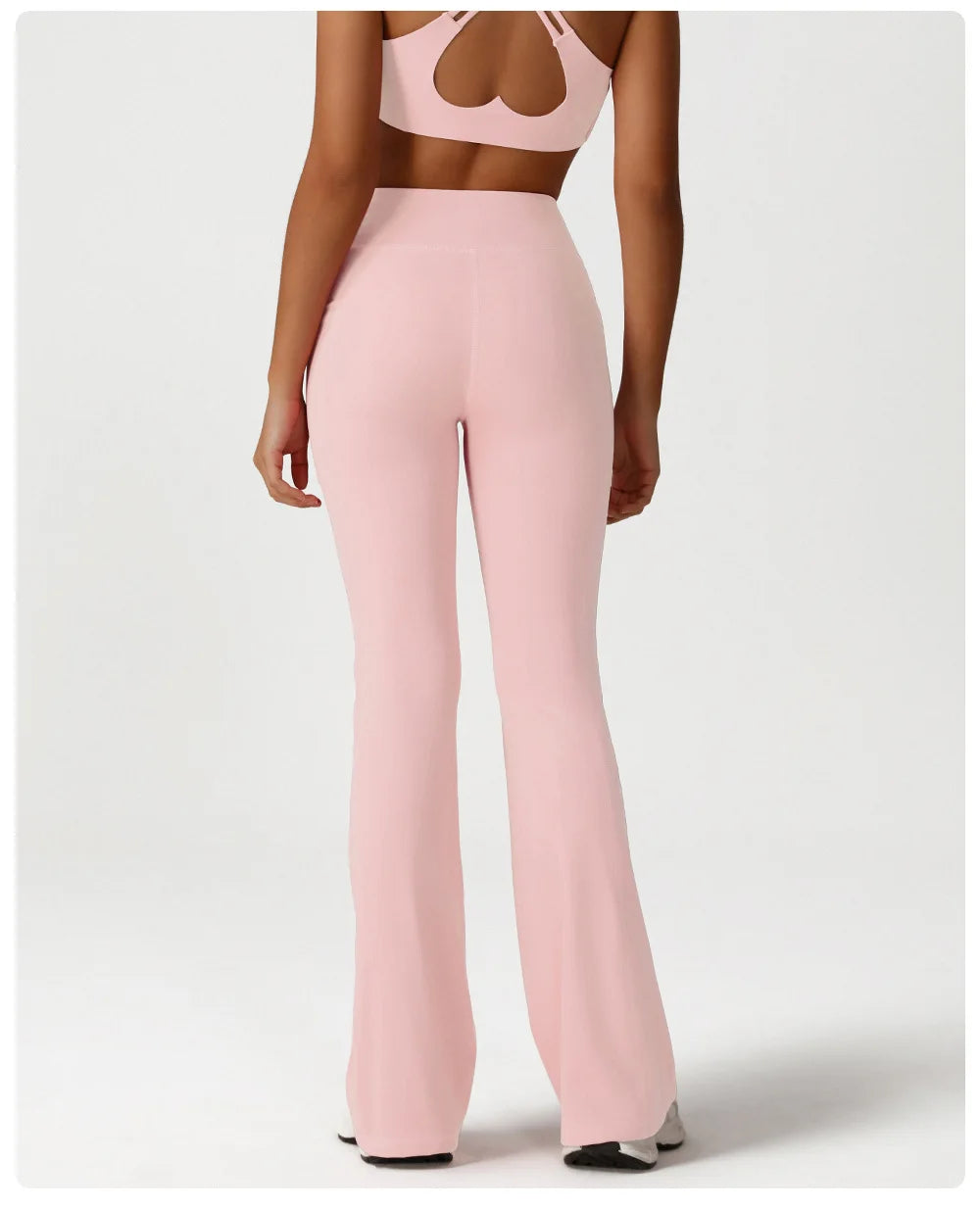 GUADALUPE מכנסי יוגה מתרחבים בגזרת מותן גבוהה