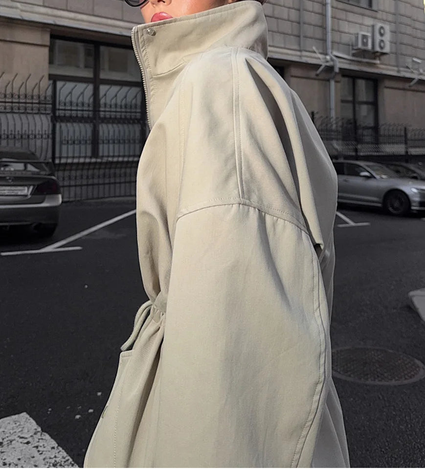 מעיל Éloane – טרנץ׳ באורך בינוני עם מותן מתכווננת