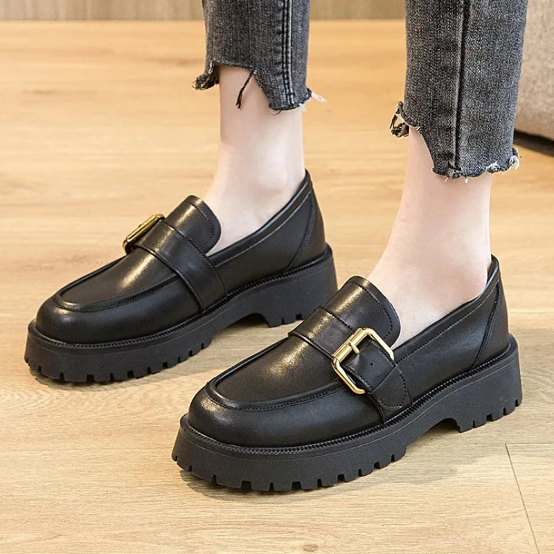 Brielle – לואפר בריטי עם אבזם מטאלי ועקב עבה