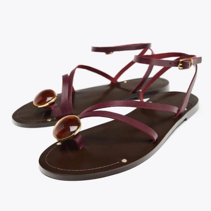 Lumiera – סנדלי אצבע שטוחות עם אבני נצנוץ ורצועת קרסול