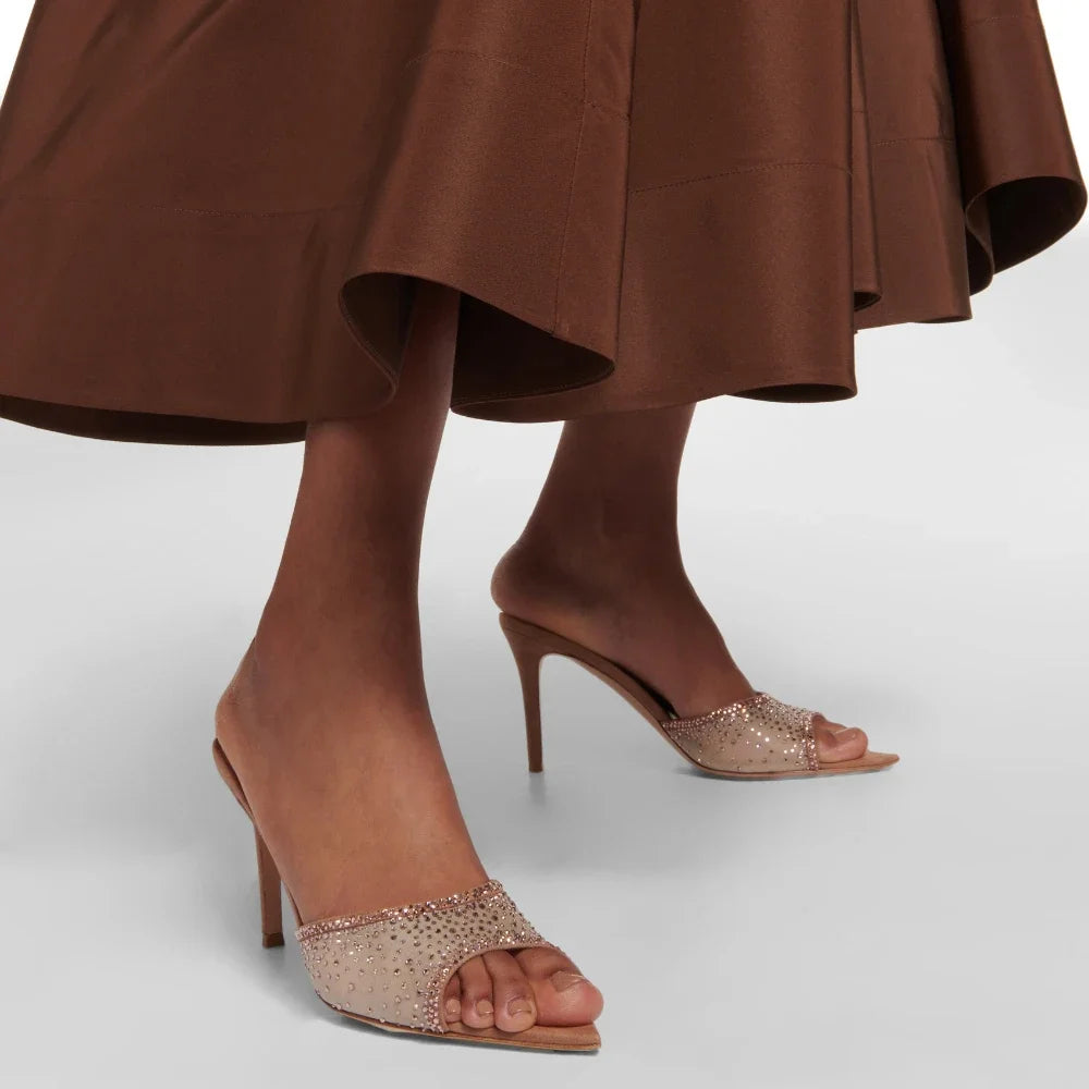 Bellatrix – כפכפי עקב סטילטו משובצי אבנים