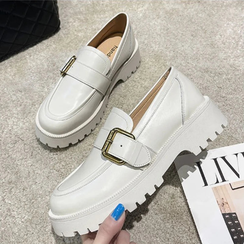 Brielle – לואפר בריטי עם אבזם מטאלי ועקב עבה