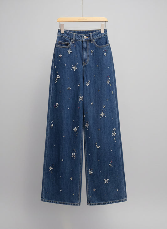 Marcelline – ג'ינס כחול רחב בגזרה גבוהה עם רקמת יהלומים