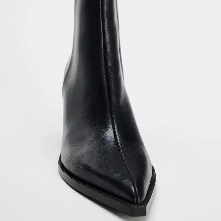 Elyana – מגפי עקב מחודדים